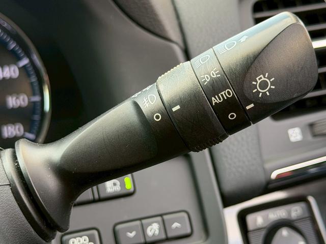 クラウンハイブリッド アスリートＧ　禁煙／トヨタセーフティセンス／９インチナビ／フルセグＴＶ／ＥＴＣ／バックカメラ／ＢＬＵＥＴＯＯＴＨ／純正ドラレコ／クルコン／電動黒革シート／ＬＥＤ／フォグ／盗難防止／スペアキー／記録簿／保証書（18枚目）