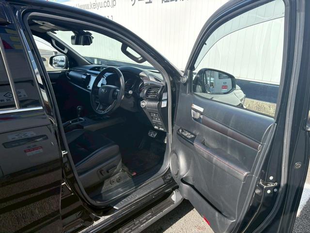 ハイラックス Ｚ　ＧＲスポーツ衝突軽減【走行１９，２５４ｋｍ◆６速ＡＴ】　【禁煙車１オーナー】【全方位カメラ◆Ｂｌｕｅｔｏｏｔｈオーディオ対応ＳＤナビ◆ミラー型ドラレコ２カメラ】トノカバー◆ＡＣＣ◆パーキングソナー◆ハーフレザー電動シート◆ＬＥＤ＆フォグ◆スペアキー◆保証書（15枚目）