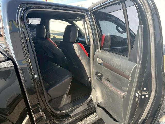 ハイラックス Ｚ　ＧＲスポーツ衝突軽減【走行１９，２５４ｋｍ◆６速ＡＴ】　【禁煙車１オーナー】【全方位カメラ◆Ｂｌｕｅｔｏｏｔｈオーディオ対応ＳＤナビ◆ミラー型ドラレコ２カメラ】トノカバー◆ＡＣＣ◆パーキングソナー◆ハーフレザー電動シート◆ＬＥＤ＆フォグ◆スペアキー◆保証書（17枚目）