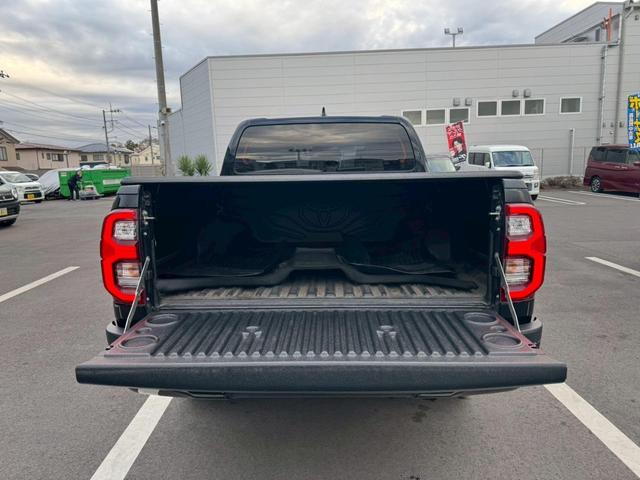 ハイラックス Ｚ　ＧＲスポーツ衝突軽減【走行１９，２５４ｋｍ◆６速ＡＴ】　【禁煙車１オーナー】【全方位カメラ◆Ｂｌｕｅｔｏｏｔｈオーディオ対応ＳＤナビ◆ミラー型ドラレコ２カメラ】トノカバー◆ＡＣＣ◆パーキングソナー◆ハーフレザー電動シート◆ＬＥＤ＆フォグ◆スペアキー◆保証書（23枚目）