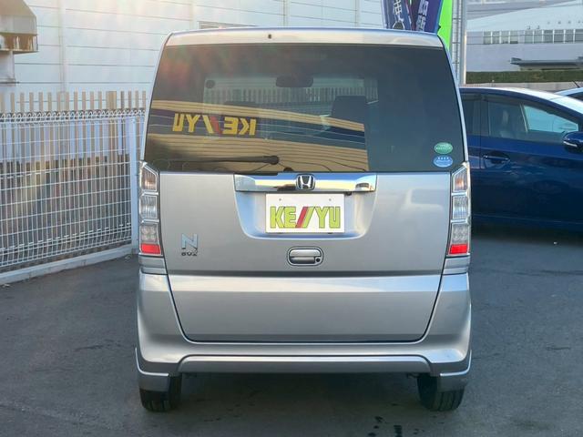 ���Ђ̓W���Ԃ͑S�ԗ��Ɏԗ���Ԑ��������f�����Ă���܂��B�C�����̗L���͖ܘ_�A�h�A���̊O�̌������̗L���܂ł��\�������������ł͖������ʂɂĂ��n�����Ă���܂���