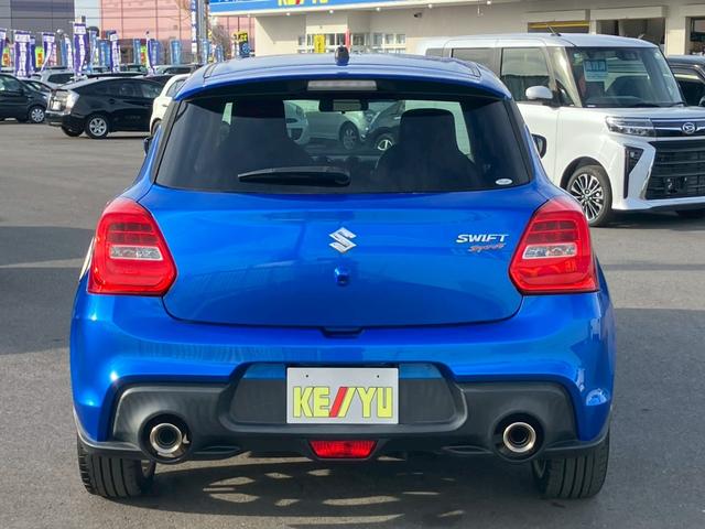 ���Ђ̓W���Ԃ͑S�ԗ��Ɏԗ���Ԑ��������f�����Ă���܂��B�C�����̗L���͖ܘ_�A�h�A���̊O�̌������̗L���܂ł��\�������������ł͖������ʂɂĂ��n�����Ă���܂���