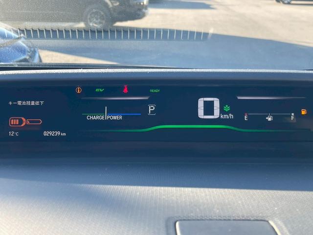 ステップワゴン 　禁煙／ホンダセンシング／両側電動スライドドア／９インチナビ／１１．６インチ後席モニター／全方位カメラ／ＥＴＣ２．０／シートヒーター／ハーフレザーシート／ＬＥＤ／フォグ／スペアキー／わくわくゲート／（13枚目）