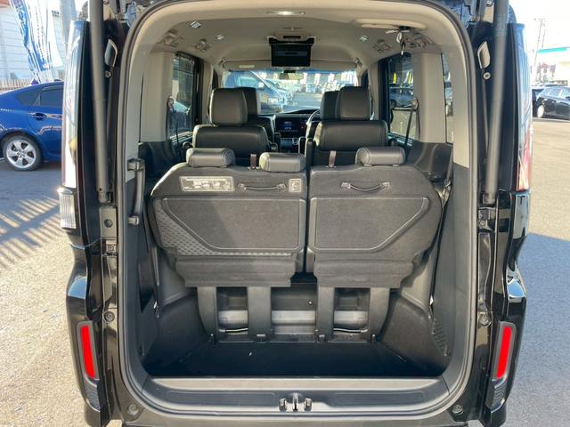 ステップワゴン 　禁煙／ホンダセンシング／両側電動スライドドア／９インチナビ／１１．６インチ後席モニター／全方位カメラ／ＥＴＣ２．０／シートヒーター／ハーフレザーシート／ＬＥＤ／フォグ／スペアキー／わくわくゲート／（32枚目）