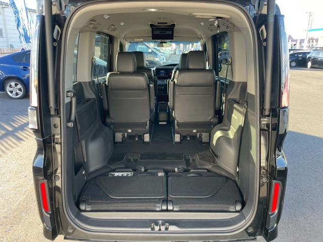 ステップワゴン 　禁煙／ホンダセンシング／両側電動スライドドア／９インチナビ／１１．６インチ後席モニター／全方位カメラ／ＥＴＣ２．０／シートヒーター／ハーフレザーシート／ＬＥＤ／フォグ／スペアキー／わくわくゲート／（33枚目）
