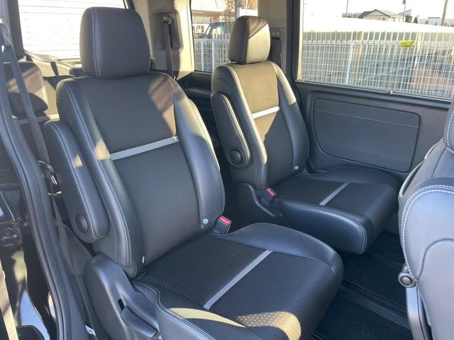 ステップワゴン 　禁煙／ホンダセンシング／両側電動スライドドア／９インチナビ／１１．６インチ後席モニター／全方位カメラ／ＥＴＣ２．０／シートヒーター／ハーフレザーシート／ＬＥＤ／フォグ／スペアキー／わくわくゲート／（35枚目）