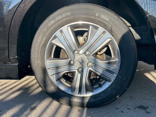 ステップワゴン 　禁煙／ホンダセンシング／両側電動スライドドア／９インチナビ／１１．６インチ後席モニター／全方位カメラ／ＥＴＣ２．０／シートヒーター／ハーフレザーシート／ＬＥＤ／フォグ／スペアキー／わくわくゲート／（37枚目）