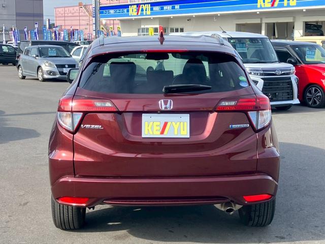 ヴェゼル ハイブリッドＺ　禁煙／あんしんパッケージ／クルコン／ナビＣＮ－Ｒ３００Ｄ／フルセグＴＶ／バックカメラ／ＥＴＣ／シートヒーター／ハーフレザー／ＬＥＤ／フォグ／パドルシフト／盗難防止／プッシュスタート／（8枚目）