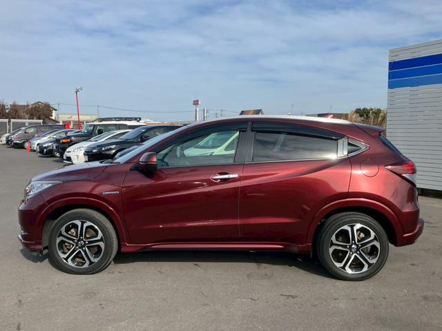 ヴェゼル ハイブリッドＺ　禁煙／あんしんパッケージ／クルコン／ナビＣＮ－Ｒ３００Ｄ／フルセグＴＶ／バックカメラ／ＥＴＣ／シートヒーター／ハーフレザー／ＬＥＤ／フォグ／パドルシフト／盗難防止／プッシュスタート／（10枚目）