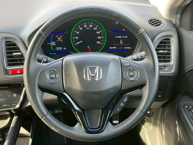 ヴェゼル ハイブリッドＺ　禁煙／あんしんパッケージ／クルコン／ナビＣＮ－Ｒ３００Ｄ／フルセグＴＶ／バックカメラ／ＥＴＣ／シートヒーター／ハーフレザー／ＬＥＤ／フォグ／パドルシフト／盗難防止／プッシュスタート／（14枚目）