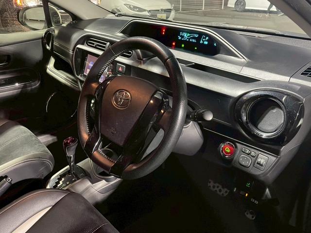 アクア Ｇ　Ｇ’ｓ　禁煙／メモリーナビＭＤＶ－Ｚ７００Ｗ／フルセグＴＶ／ＢＬＵＥＴＯＯＴＨ／ＥＴＣ／バックカメラ／２０２５年製タイヤ／純正１７インチアルミ／キーフリー／ハーフレザーシート／フォグ／記録簿／マット／バイザー（11枚目）