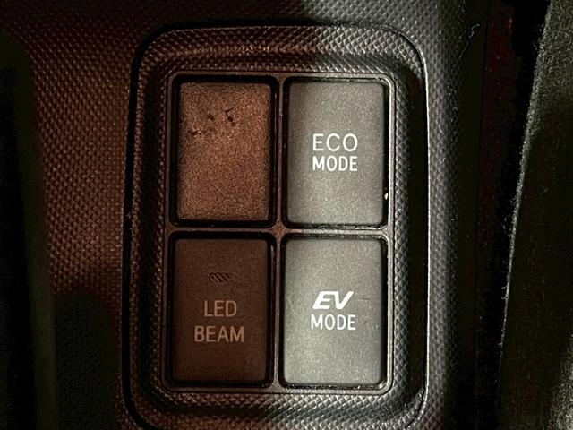 アクア Ｇ　Ｇ’ｓ　禁煙／メモリーナビＭＤＶ－Ｚ７００Ｗ／フルセグＴＶ／ＢＬＵＥＴＯＯＴＨ／ＥＴＣ／バックカメラ／２０２５年製タイヤ／純正１７インチアルミ／キーフリー／ハーフレザーシート／フォグ／記録簿／マット／バイザー（23枚目）