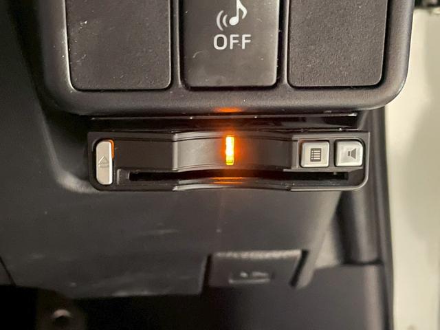 アクア Ｇ　Ｇ’ｓ　禁煙／メモリーナビＭＤＶ－Ｚ７００Ｗ／フルセグＴＶ／ＢＬＵＥＴＯＯＴＨ／ＥＴＣ／バックカメラ／２０２５年製タイヤ／純正１７インチアルミ／キーフリー／ハーフレザーシート／フォグ／記録簿／マット／バイザー（24枚目）