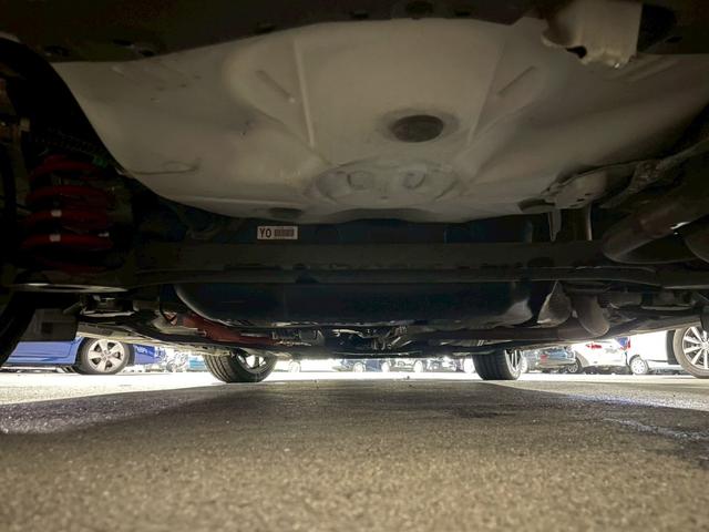 アクア Ｇ　Ｇ’ｓ　禁煙／メモリーナビＭＤＶ－Ｚ７００Ｗ／フルセグＴＶ／ＢＬＵＥＴＯＯＴＨ／ＥＴＣ／バックカメラ／２０２５年製タイヤ／純正１７インチアルミ／キーフリー／ハーフレザーシート／フォグ／記録簿／マット／バイザー（30枚目）