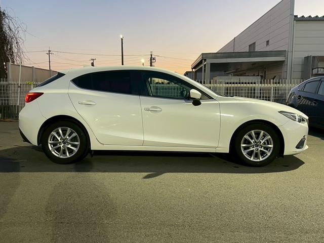 アクセラスポーツ １５Ｓ　禁煙／Ｉ－ＡＣＴＩＶＳＥＮＳＥ／８．８インチナビ／バックカメラ／ＥＴＣ／ＡＵＸ／ＵＳＢ／オートエアコン／クルコン／ＨＩＤ／スペアキー／２０２１年製タイヤ／ＢＳＭ／純正１６インチアルミ（7枚目）