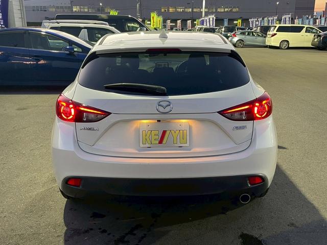 アクセラスポーツ １５Ｓ　禁煙／Ｉ－ＡＣＴＩＶＳＥＮＳＥ／８．８インチナビ／バックカメラ／ＥＴＣ／ＡＵＸ／ＵＳＢ／オートエアコン／クルコン／ＨＩＤ／スペアキー／２０２１年製タイヤ／ＢＳＭ／純正１６インチアルミ（8枚目）