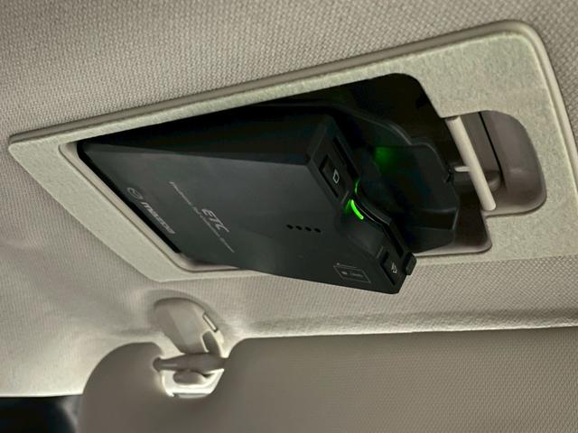 アクセラスポーツ １５Ｓ　禁煙／Ｉ－ＡＣＴＩＶＳＥＮＳＥ／８．８インチナビ／バックカメラ／ＥＴＣ／ＡＵＸ／ＵＳＢ／オートエアコン／クルコン／ＨＩＤ／スペアキー／２０２１年製タイヤ／ＢＳＭ／純正１６インチアルミ（26枚目）