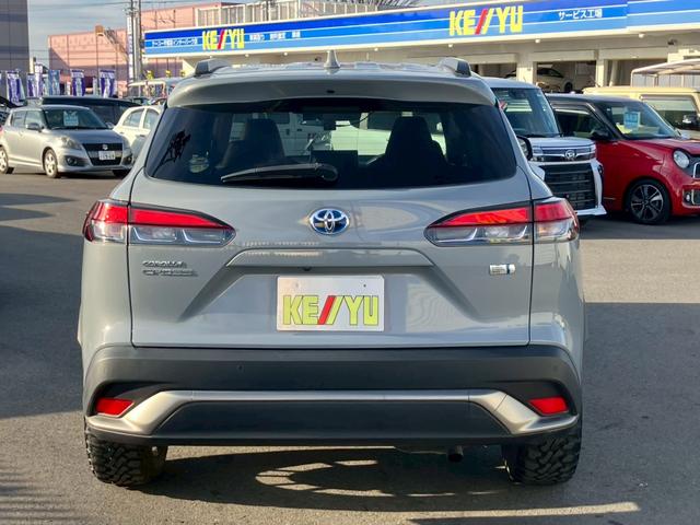 カローラクロス ハイブリッド　Ｚ　禁煙／トヨタセーフティセンス／８インチナビ／ＵＳＢ／オートエアコン／２０２２年製タイヤ／ルーフレール／電動シート／シートヒーター／ＬＥＤ／フォグ／記録簿／マット／バイザー／記録簿／保証書／ＥＴＣ／（8枚目）