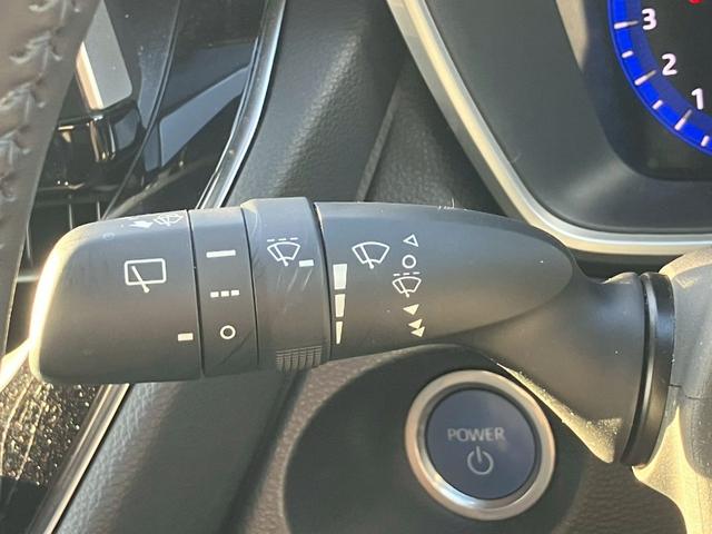 カローラクロス ハイブリッド　Ｚ　禁煙／トヨタセーフティセンス／８インチナビ／ＵＳＢ／オートエアコン／２０２２年製タイヤ／ルーフレール／電動シート／シートヒーター／ＬＥＤ／フォグ／記録簿／マット／バイザー／記録簿／保証書／ＥＴＣ／（17枚目）