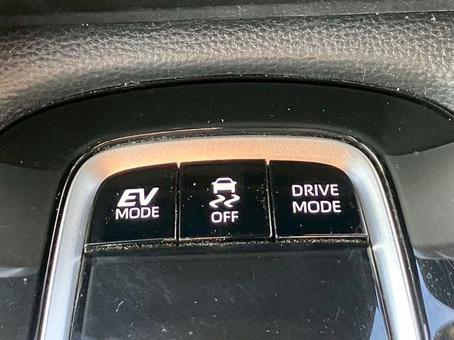 カローラクロス ハイブリッド　Ｚ　禁煙／トヨタセーフティセンス／８インチナビ／ＵＳＢ／オートエアコン／２０２２年製タイヤ／ルーフレール／電動シート／シートヒーター／ＬＥＤ／フォグ／記録簿／マット／バイザー／記録簿／保証書／ＥＴＣ／（28枚目）