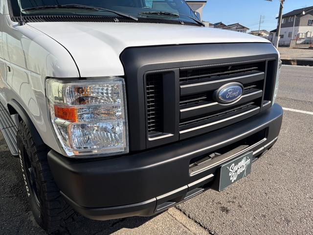 Ｅ－１５０ ベースグレード　ＸＬＴ　ベンチシート　走行証明書付　パナソニックナビ＆フリップダウンモニター　バックカメラ　ＥＴＣ（3枚目）