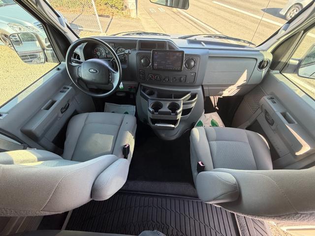 Ｅ－１５０ ベースグレード　ＸＬＴ　ベンチシート　走行証明書付　パナソニックナビ＆フリップダウンモニター　バックカメラ　ＥＴＣ（10枚目）