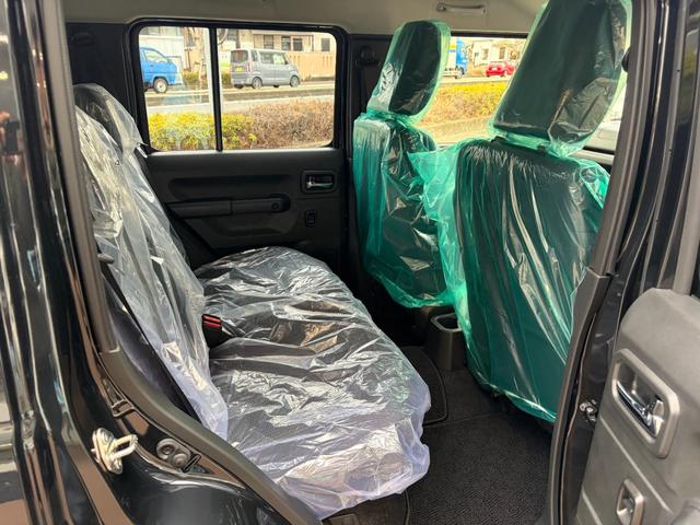 ジムニーノマド 　ＦＣ　登録済未使用車・シートヒーター・クルーズコントロール・純正フロアマット・純正バイザー・本革巻きステアリングホイール・ヒ―テッドドアミラー・マルチインフォメーションディスプレイ・ＬＥＤヘッドランプ（12枚目）