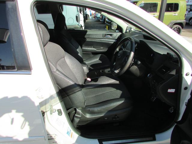 レガシィツーリングワゴン ２．０ＧＴ　ＤＩＴアイサイト　ワンオーナー　純正ナビ　フルセグ　バックモニター　ＥＴＣ　１８インチアルミ（12枚目）