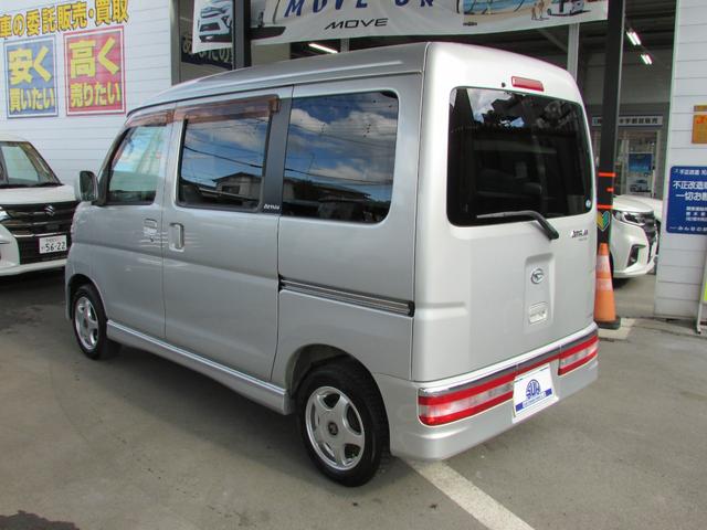 アトレーワゴン カスタムターボＲ　．ワンオーナー　純正オーディオ　キーレス　両側スライドドア　社外アルミ付きスタットレスタイヤ（9枚目）