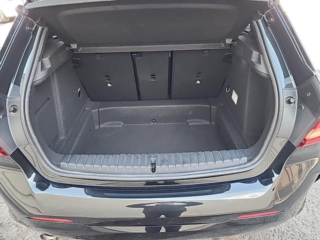 １シリーズ １１８ｉ　Ｍスポーツ　ＭスポーツプラスＰ　ＭブレーキＭシート　ＡＣＣ　ワイヤレスＣタッチナビ専用１８ＡＷ専用リアスポイラー　アンビエントＬＥＤコンフォート　ブラックグリルＮＥＷ！タイヤ４本交換済です。（18枚目）