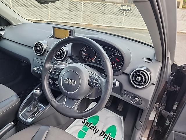 Ａ１スポーツバック １．４ＴＦＳＩ　スポーツＰＫＧ　純正ナビ　ＴＶ　キセノンヘッドライト　スマートキー　プッシュスタート　ＥＴＣ　コントラストルーフ（15枚目）