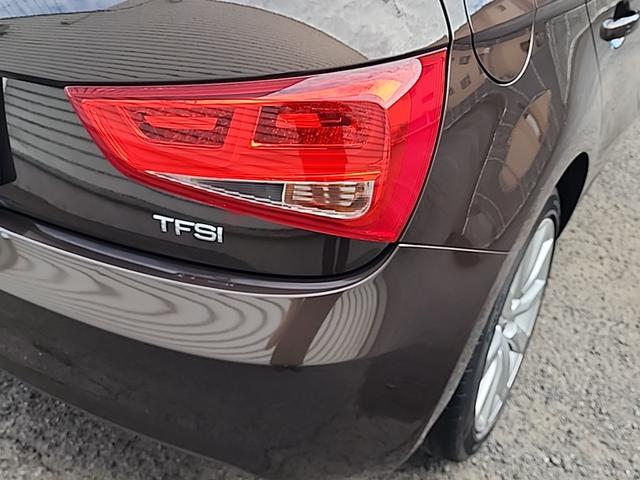 Ａ１スポーツバック １．４ＴＦＳＩ　スポーツＰＫＧ　純正ナビ　ＴＶ　キセノンヘッドライト　スマートキー　プッシュスタート　ＥＴＣ　コントラストルーフ（29枚目）