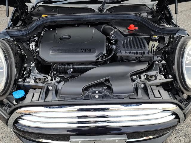 ＭＩＮＩ クーパー　純正ナビ　バックカメラ　ＬＥＤヘッドライト　ユニオンジャックテール　コーナーセンサー　アイドリングストップ　フォグランプ　純正１５インチアルミ　純正ＥＴＣ　前後ドラレコ　走行１３０００キロ！（17枚目）