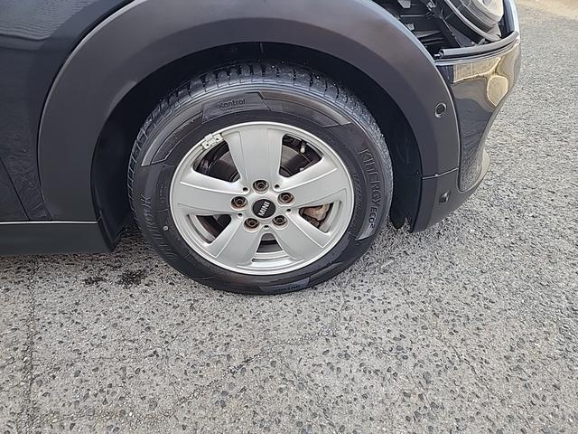 ＭＩＮＩ クーパー　純正ナビ　バックカメラ　ＬＥＤヘッドライト　ユニオンジャックテール　コーナーセンサー　アイドリングストップ　フォグランプ　純正１５インチアルミ　純正ＥＴＣ　前後ドラレコ　走行１３０００キロ！（19枚目）