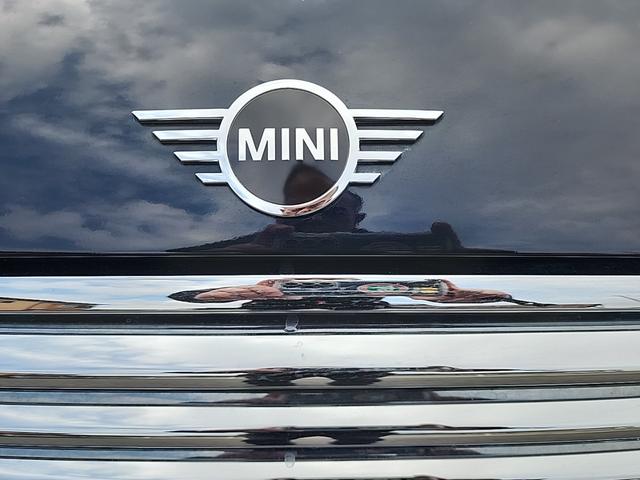 ＭＩＮＩ クーパー　純正ナビ　バックカメラ　ＬＥＤヘッドライト　ユニオンジャックテール　コーナーセンサー　アイドリングストップ　フォグランプ　純正１５インチアルミ　純正ＥＴＣ　前後ドラレコ　走行１３０００キロ！（27枚目）