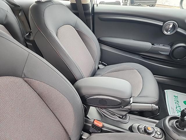 ＭＩＮＩ クーパー　純正ナビ　バックカメラ　ＬＥＤヘッドライト　ユニオンジャックテール　コーナーセンサー　アイドリングストップ　フォグランプ　純正１５インチアルミ　純正ＥＴＣ　前後ドラレコ　走行１３０００キロ！（40枚目）