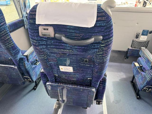 ガーラ 　ＬＫＧ－ＲＵ１ＥＳＢＪ　ＡＣ　ＰＳ　エアバッグ　トイレ付　３０人乗り　（ＣＦ－ＡＤ－７８）（23枚目）
