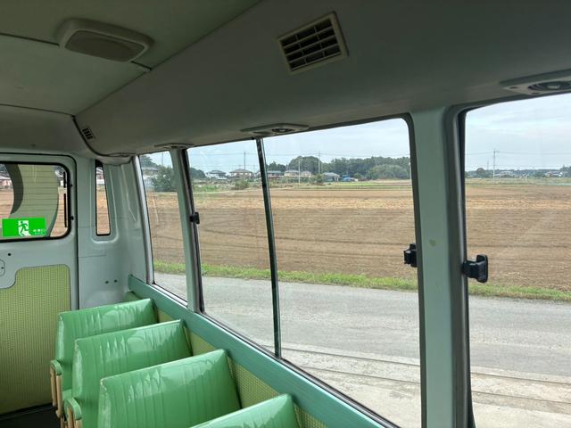 シビリアンバス 　ＵＤ－ＤＨＷ４１　ＡＣ　ＰＳ　乗車定員　３＋５１／１．５人　（ＣＦ－ＡＫ－６４）（19枚目）