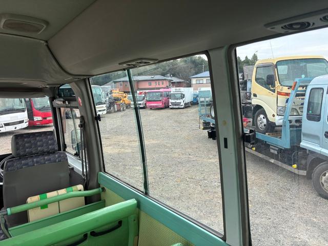 シビリアンバス 　ＵＤ－ＤＨＷ４１　ＡＣ　ＰＳ　乗車定員　３＋５１／１．５人　（ＣＦ－ＡＫ－６４）（32枚目）