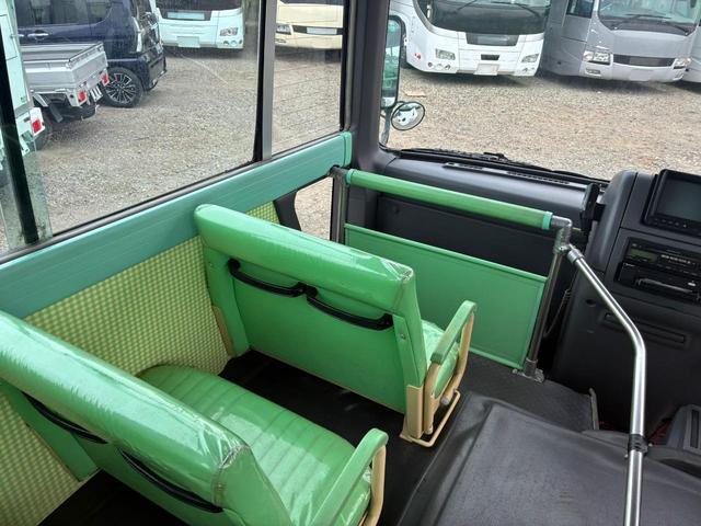 シビリアンバス 　ＵＤ－ＤＨＷ４１　ＡＣ　ＰＳ　乗車定員　３＋５１／１．５人　（ＣＦ－ＡＫ－６４）（64枚目）