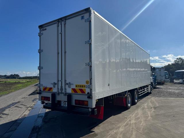 ギガ 　２ＰＧ－ＣＸＹ７７ＤＪ　ＡＣ　ＰＳ　ＰＷ　エアバッグ　ベッド付き　バックカメラ　（ＲＯＣ－１）（5枚目）