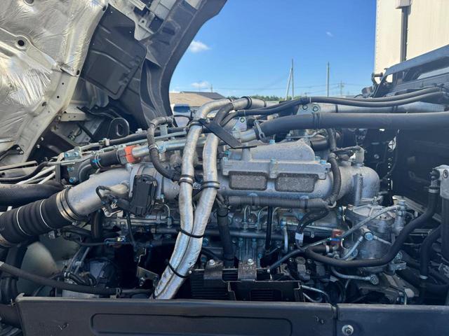 ギガ 　２ＰＧ－ＣＸＹ７７ＤＪ　ＡＣ　ＰＳ　ＰＷ　エアバッグ　ベッド付き　バックカメラ　（ＲＯＣ－１）（28枚目）