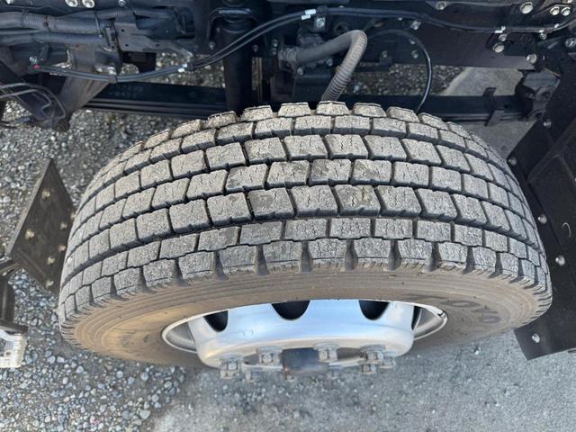 ギガ 　２ＰＧ－ＣＸＹ７７ＤＪ　ＡＣ　ＰＳ　ＰＷ　エアバッグ　ベッド付き　バックカメラ　（ＲＯＣ－１）（32枚目）