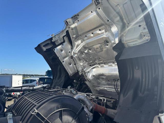 ギガ 　２ＰＧ－ＣＸＹ７７ＤＪ　ＡＣ　ＰＳ　ＰＷ　エアバッグ　ベッド付き　バックカメラ　（ＲＯＣ－１）（36枚目）