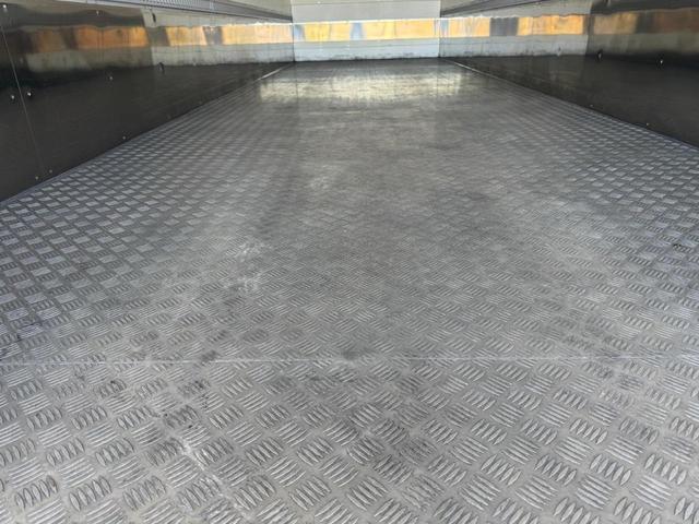 ギガ 　２ＰＧ－ＣＸＹ７７ＤＪ　ＡＣ　ＰＳ　ＰＷ　エアバッグ　ベッド付き　バックカメラ　（ＲＯＣ－１）（48枚目）