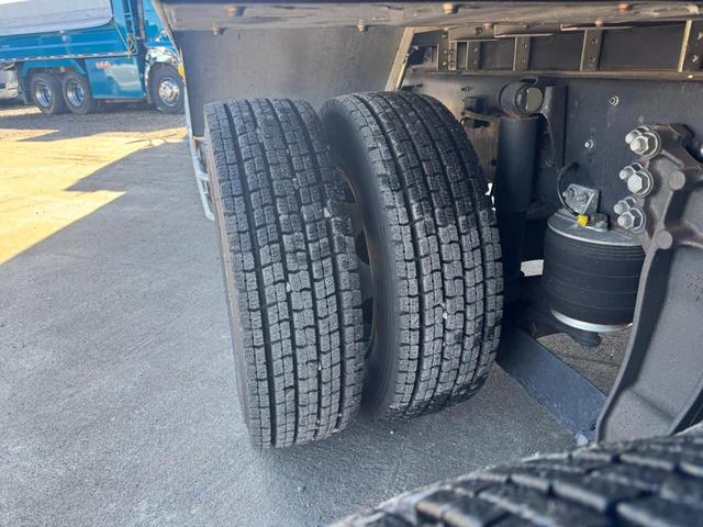 ギガ 　２ＰＧ－ＣＸＹ７７ＤＪ　ＡＣ　ＰＳ　ＰＷ　エアバッグ　ベッド付き　バックカメラ　（ＲＯＣ－１）（56枚目）