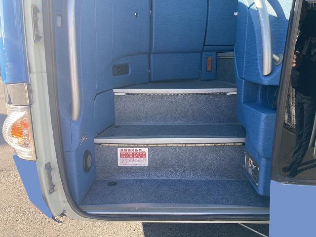 エアロエース 　三菱　中型　観光バス　２９人（6枚目）