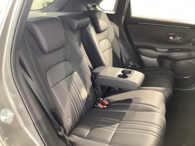 ＺＲ－Ｖ ｅ：ＨＥＶＺ特別仕様車ブラックスタイル　当社デモカー　純正スマートナビ　ドラレコ　ＥＴＣ２．０　ホンダセンシング　全周囲カメラ　シートヒーター　電動シート　電動リアゲート（11枚目）