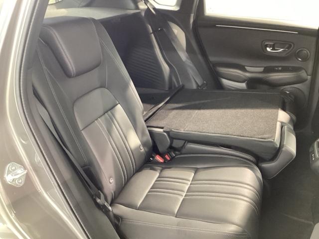 ＺＲ－Ｖ ｅ：ＨＥＶＺ特別仕様車ブラックスタイル　当社デモカー　純正スマートナビ　ドラレコ　ＥＴＣ２．０　ホンダセンシング　全周囲カメラ　シートヒーター　電動シート　電動リアゲート（12枚目）