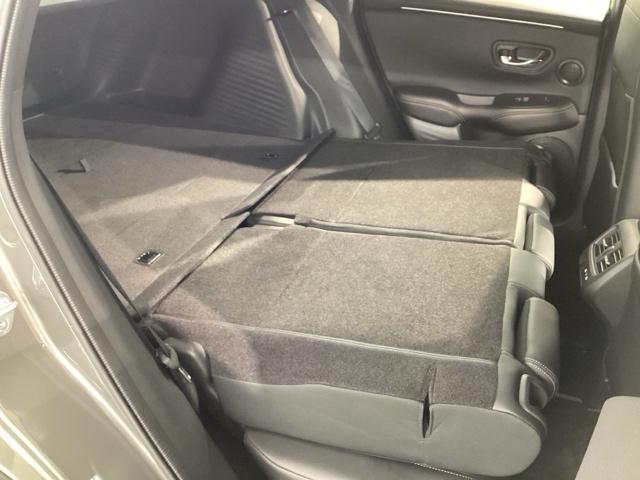 ＺＲ－Ｖ ｅ：ＨＥＶＺ特別仕様車ブラックスタイル　当社デモカー　純正スマートナビ　ドラレコ　ＥＴＣ２．０　ホンダセンシング　全周囲カメラ　シートヒーター　電動シート　電動リアゲート（13枚目）